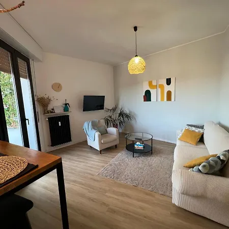 Apartment Nice Square Marcallo con Casone